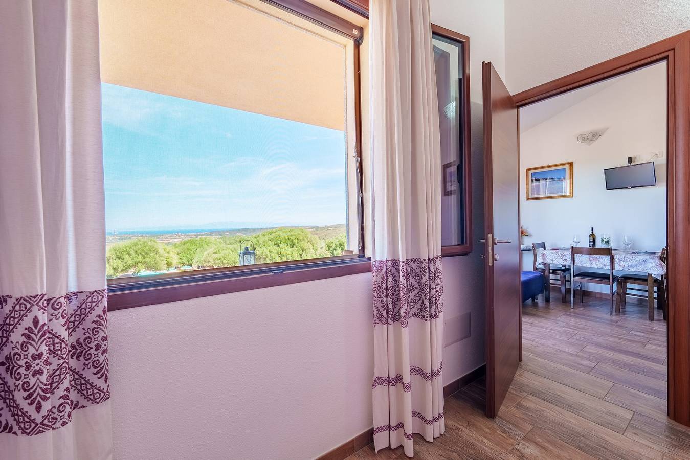 Ganze Wohnung, Ferienwohnung 'Casa Lentischio Piscina Evista Mare' mit Meerblick, Gemeinschaftspool und Wlan in Aglientu, Gallura