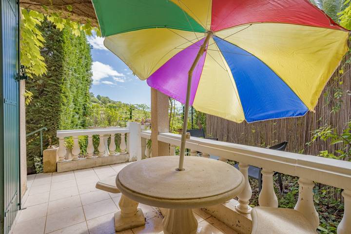 Apartamento entero, Apartamento con encanto en villa privada con vistas panorámicas en Collioure in La Côte Vermeille, Colliure