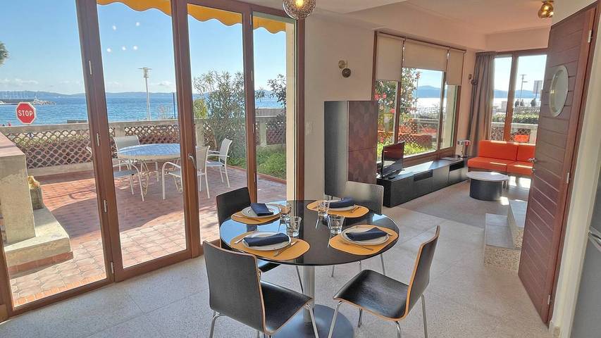 Location de vacances pour 4 personnes, avec terrasse et jardin, adapté aux familles dans Plage De La Croisette Sainte Maxime - 3
