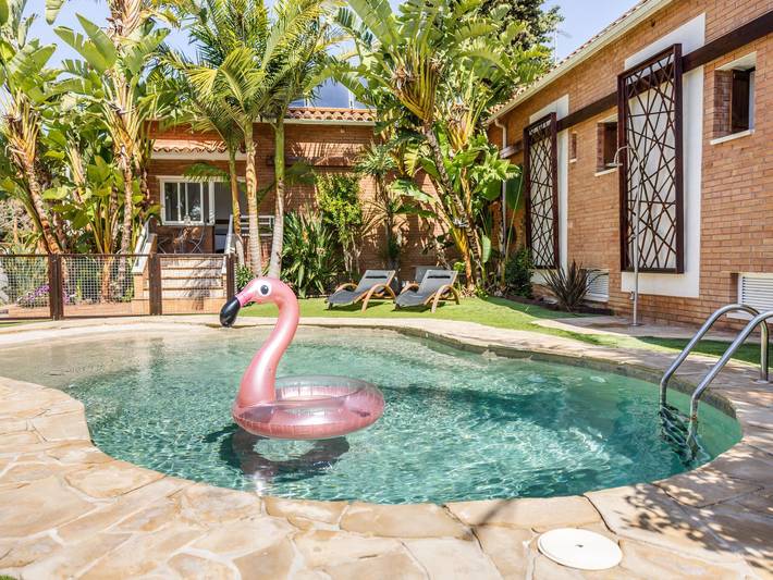 Holiday letting for 2 people, with Balcony/Terrace and Garden as well as Pool in Castelldefels