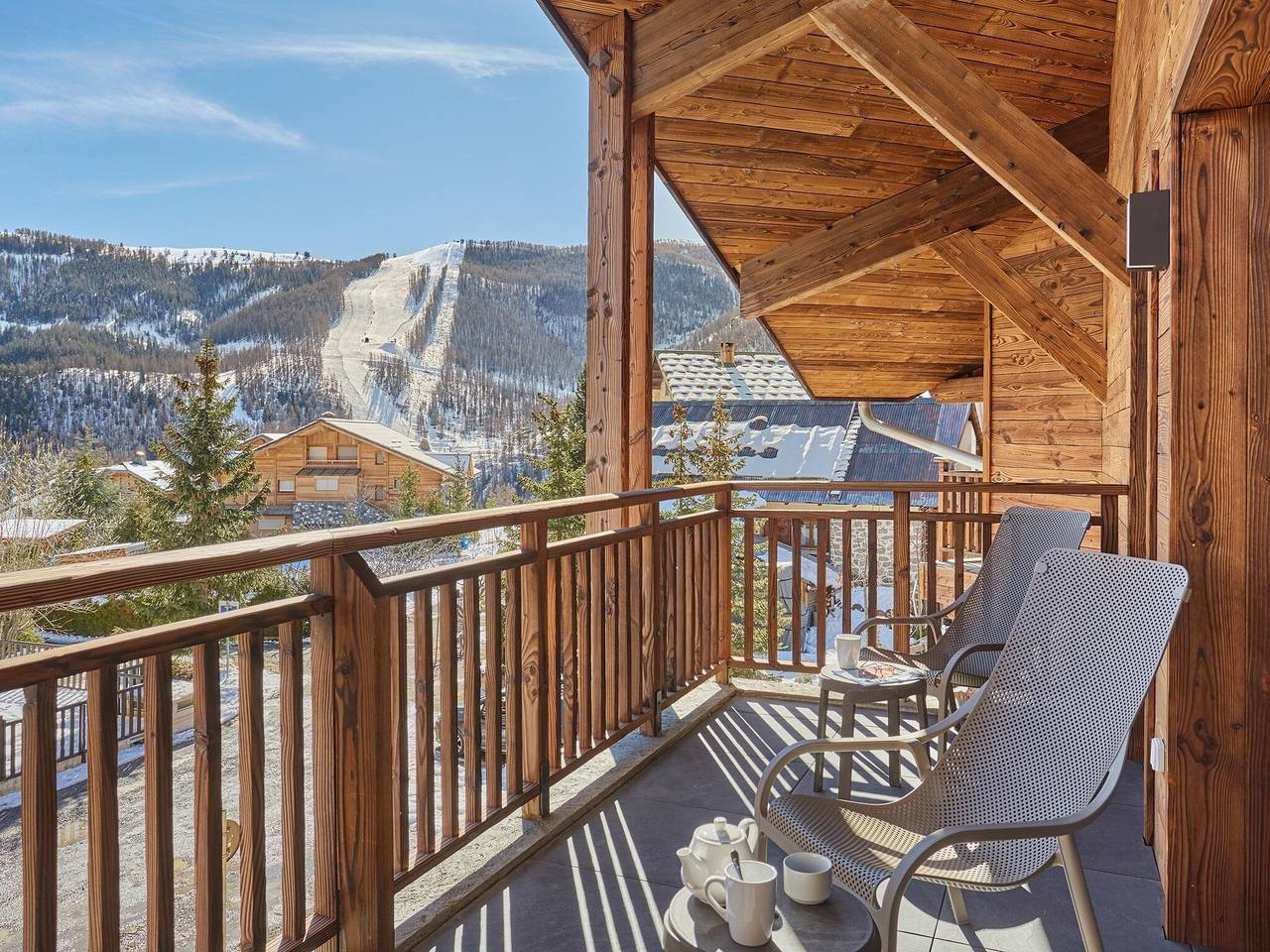 Apartamento entero, Apartamento en Auron con piscina y spa in Auron, Saint-Étienne-de-Tinée