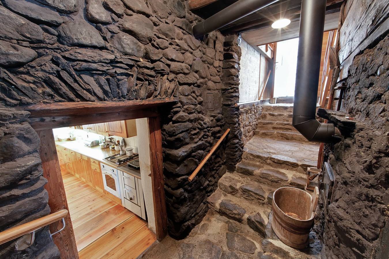 Ganze Wohnung, Apartment „Oberniederhof Anno 1290“ mit Bergblick, Gemeinschaftsgarten und Wlan in Unser Frau, Schnals