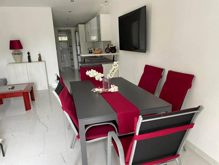 Ferienwohnung für 4 Personen, mit Terrasse und Garten in Balatonakali
