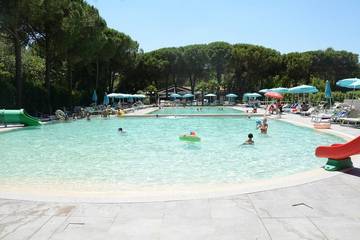 Camping für 6 Personen in Castiglione del Lago, Lago Trasimeno, Bild 1