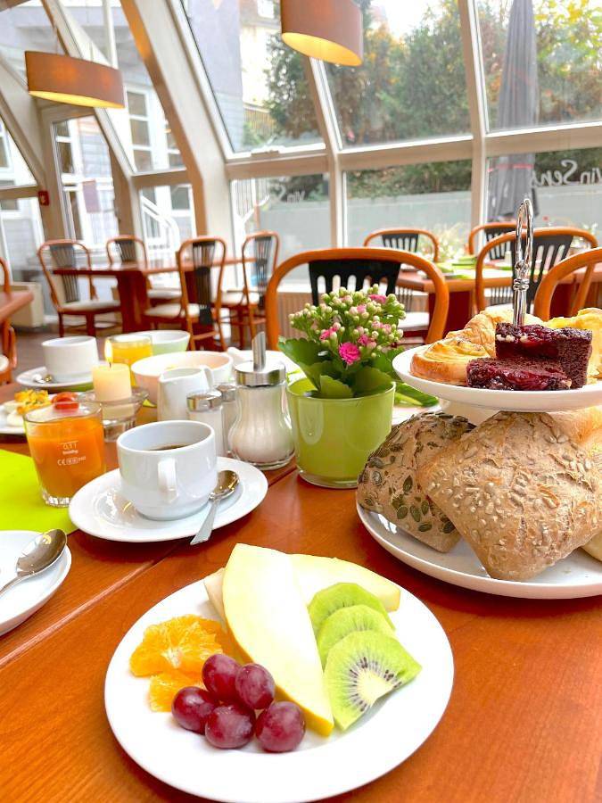 Hotel für 2 Personen, mit Terrasse und Garten sowie Sauna und Ausblick in Spandau Berlin - 4