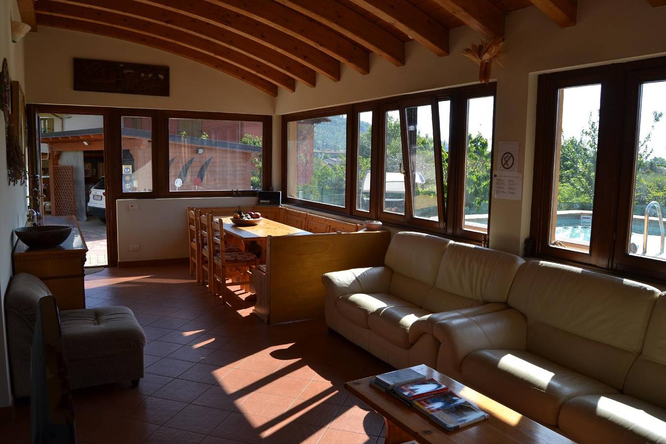 Appartement de vacances entier, Appto. "Villa La Veranda" with garden and pool in Salò, Montagnes autour du lac de Garde