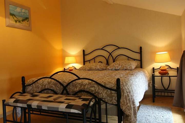 Location de vacances pour 6 personnes, avec Jacuzzi ainsi que Jardin et Piscine à Saint-Savin (Gironde) - 2