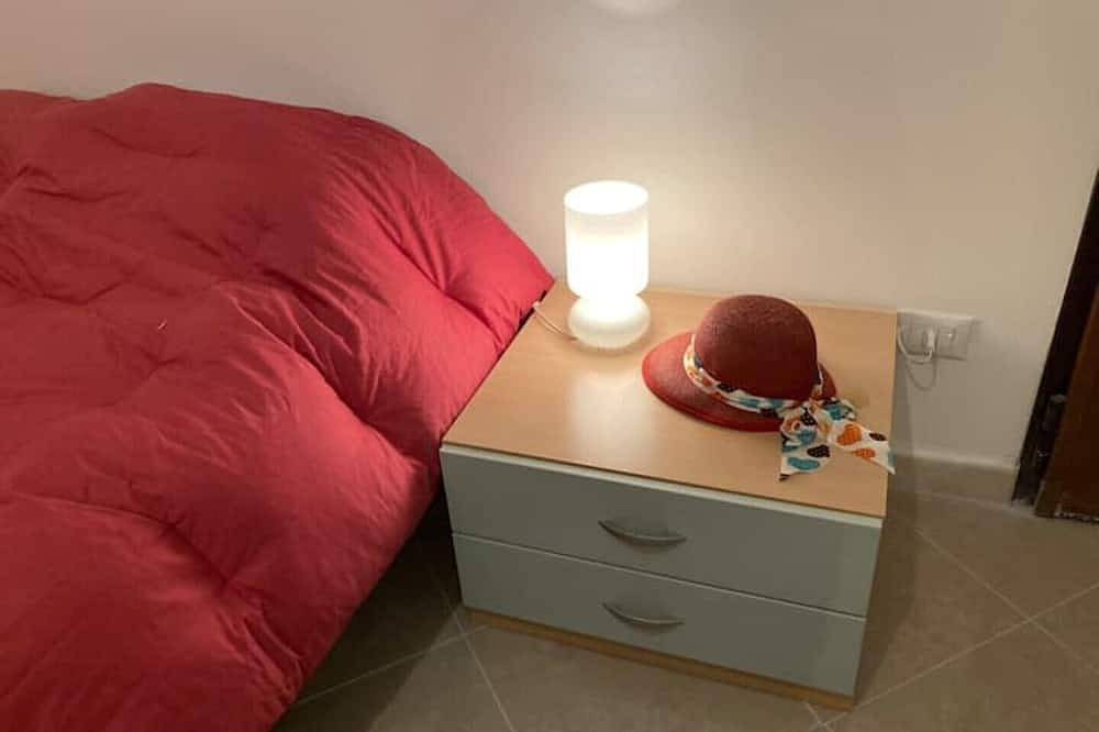 Ganze Wohnung, West blue shutters. It045001C280Nznpcs in Aulla, Val di Magra