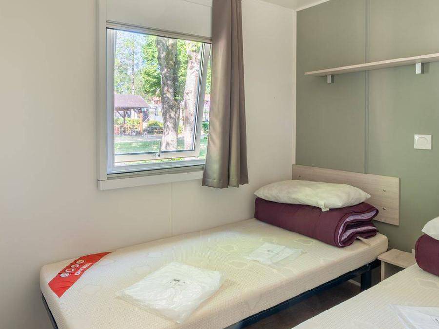 Campovillage - Mobilhome 6 personas - Tribu - 2 habitaciones - 27 m² - gran terraza in Vierzon, Región de Vierzon