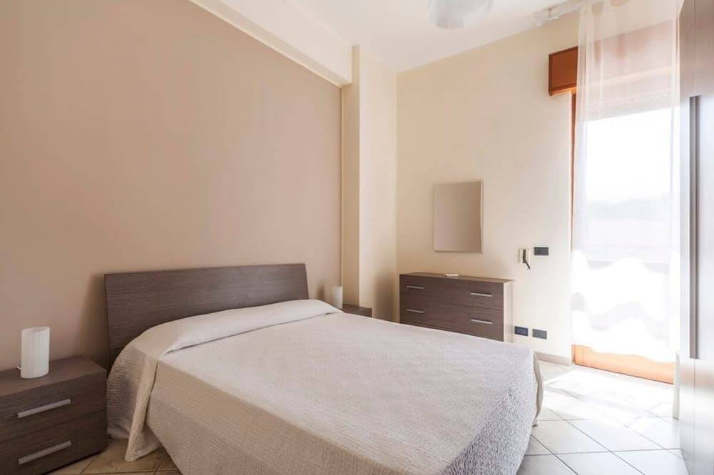 Apartamento entero, Stella Marina - cozy 1 bedroom apartment with balcony centrally located in Capo d'Orlando in Capo d'Orlando, Provincia de Messina