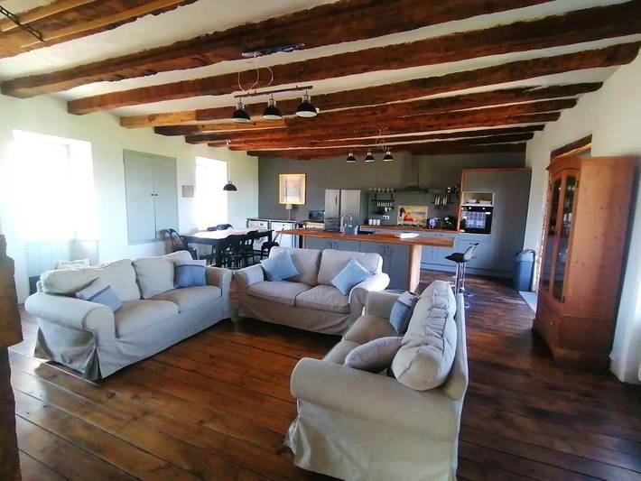 Maison de campagne pour 2 personnes, avec Terrasse ainsi que Jardin et Vue à Saint-Priest-Ligoure
