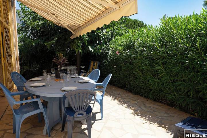 Villa für 8 Personen, mit Garten in Vias