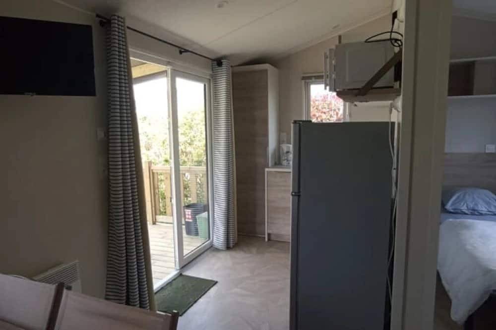 Zecamping 3 étoiles pataugeoire fitness sauna locatif Tv 20m2 2 pers in Pouldreuzic, Côte de Cornouaille