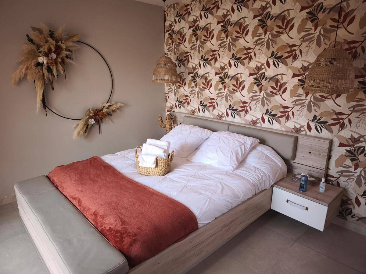 Appartement de vacances entier, Chambre chez l'habitant à Pernes les Fontaines in Pernes-les-Fontaines, Vaucluse