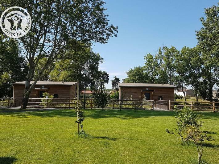 Gîte pour 4 personnes, avec Terrasse ainsi que Jardin et Vue sur le lac
