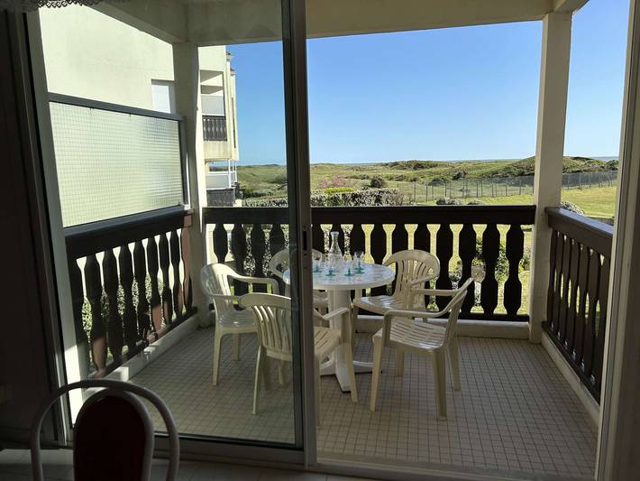 Ganze Wohnung, Gemütliche 2-Zimmer-Wohnung am Meer für 4 Personen, nahe Strand, Golf und Thalasso in Saint-Jean-de-Monts, Vendée