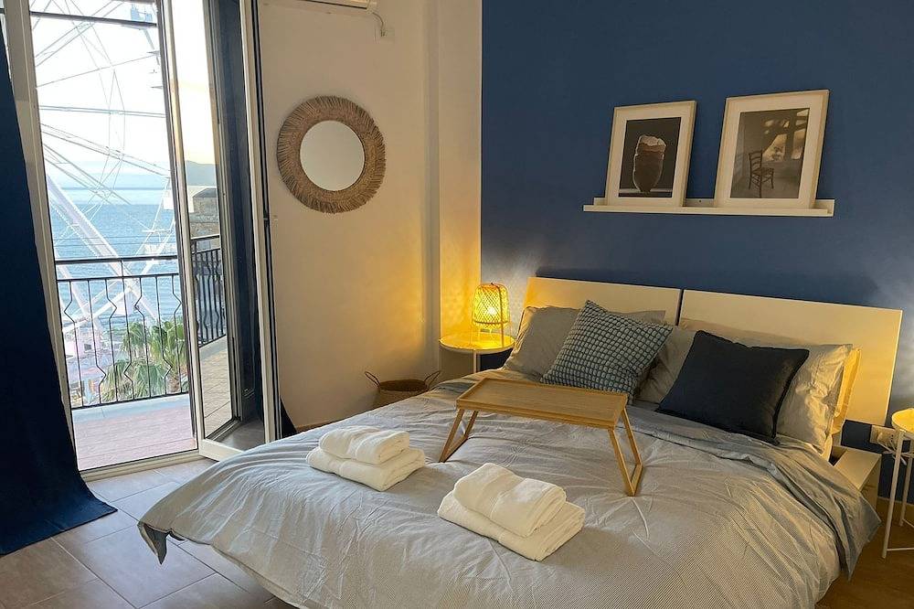 Entire apartment, Spacious and cozy apartment with a sea view in Aspra, Palermo Province