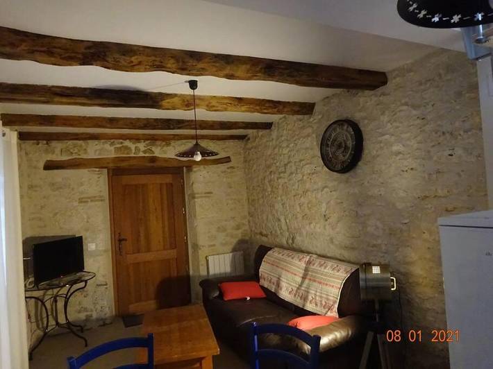 Location de vacances pour 2 personnes, avec vue ainsi que piscine et jardin, adapté aux familles à Montpezat-de-Quercy - 3