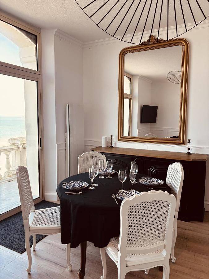 Gîte pour 2 personnes, avec vue dans Saint-Énogat - 4