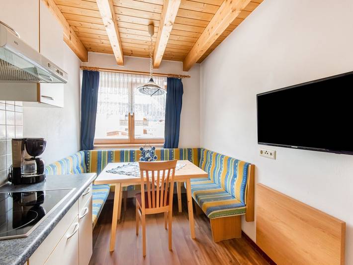 Gîte pour 6 personnes, avec balcon, adapté aux familles à Huben - 3