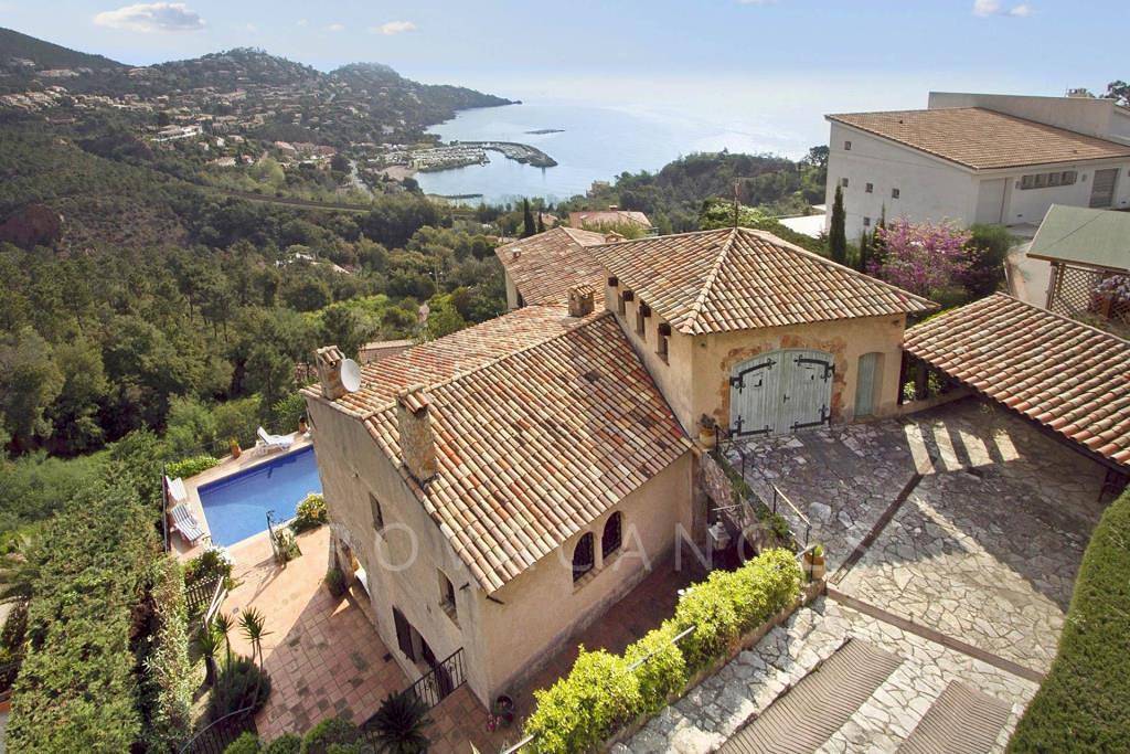 Holiday house with pool and sea view in Théoule-sur-Mer / Miramar in Théoule-sur-Mer, Massif de l'Esterel
