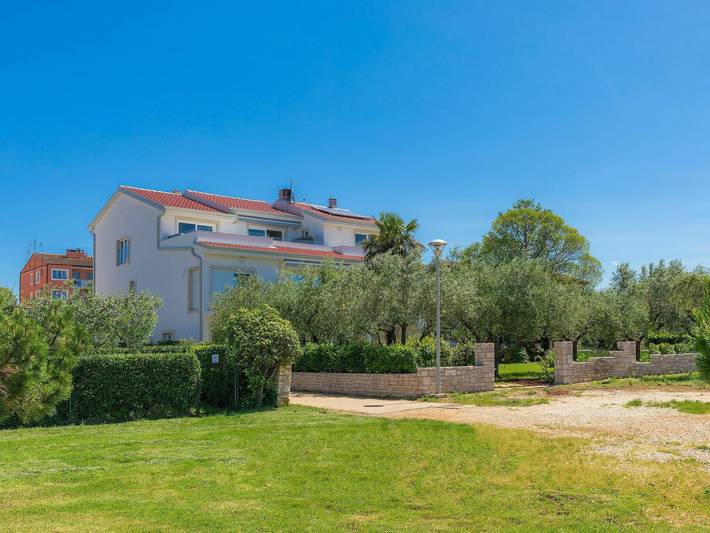Ferienwohnung für 4 Personen, mit Terrasse und Garten in Umag - 3