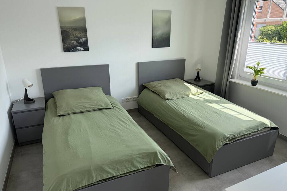 Ferienhaus 'Neeborg' mit privater Terrasse, privatem Garten und Wlan in Zetel, Südliche Nordseeküste