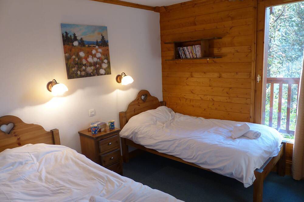 Entire apartment, Arc 2000 Chalet, Peaceful Chalet By Slopes with Pool/Spa in Les Arcs, Bourg-Saint-Maurice