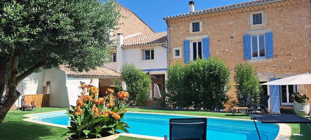 Chambre d’hôte pour 2 personnes, avec Terrasse ainsi que Jardin et Piscine à Puisserguier