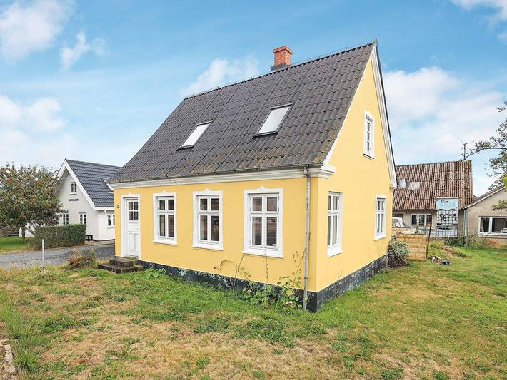 Feriehus for 6 personer, med Terrasse og Hage i Spodsbjerg