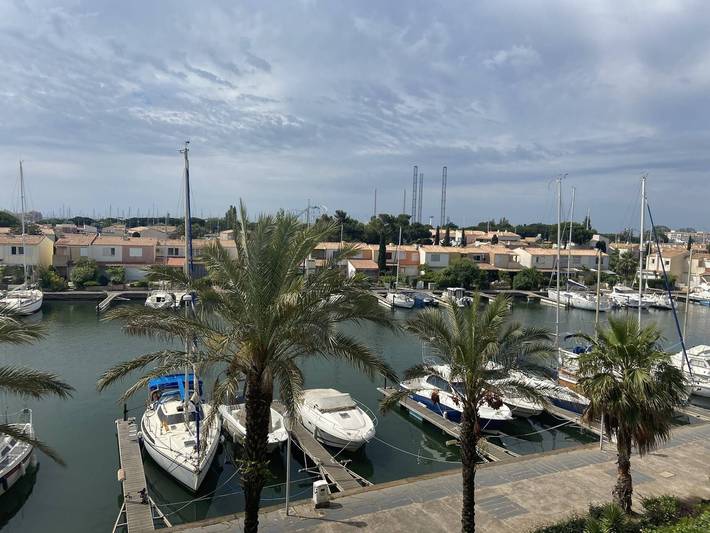 Appartement de vacances pour 4 personnes, avec Balcon ainsi que Jardin et Piscine