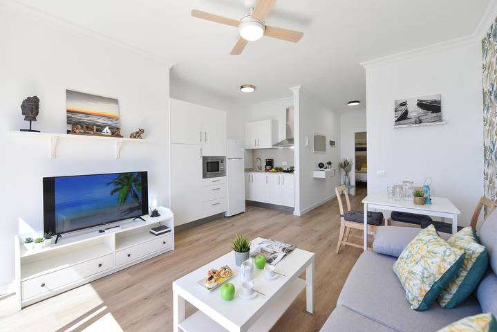 Ganze Wohnung, Maranuelas Beachfront 350Fp by VillaGranCanaria in Arguineguin, Mogán