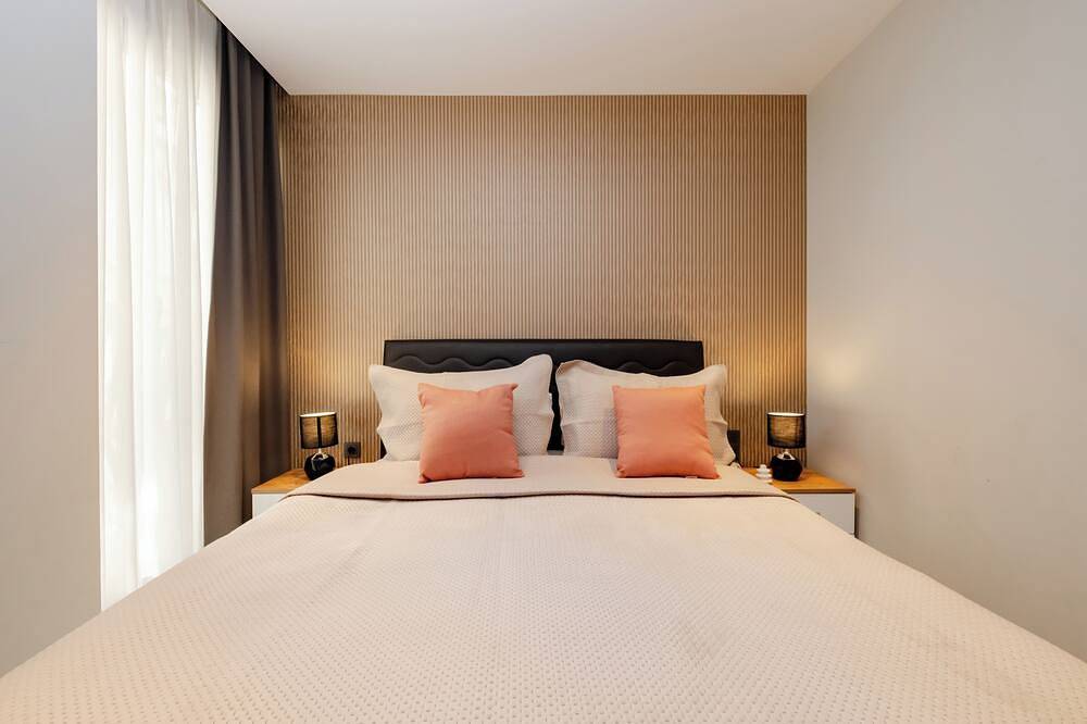 Apartamento entero, Charming 2-bedroom apartment with elevator in wonderful Istanbul with Ac in Beyoğlu, Estambul