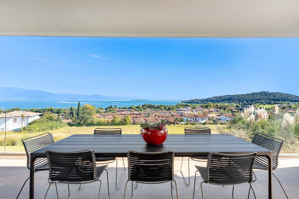 Villa Elma, Luxury and Elegance in Padenghe sul Garda in Padenghe sul Garda, Gardasee-Berge