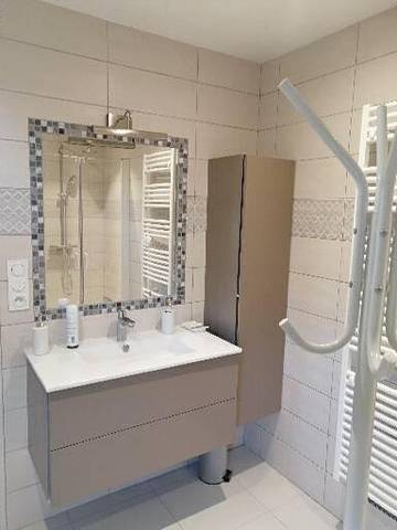 Gîte pour 2 personnes, avec terrasse et vue, animaux acceptés à Sisteron