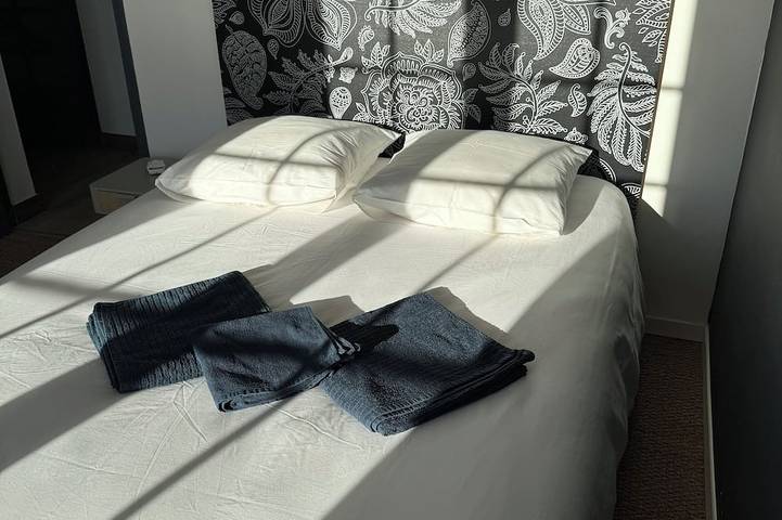 Location de vacances pour 16 personnes, avec jardin et piscine ainsi que jacuzzi et terrasse à Clermont-l'Hérault - 4