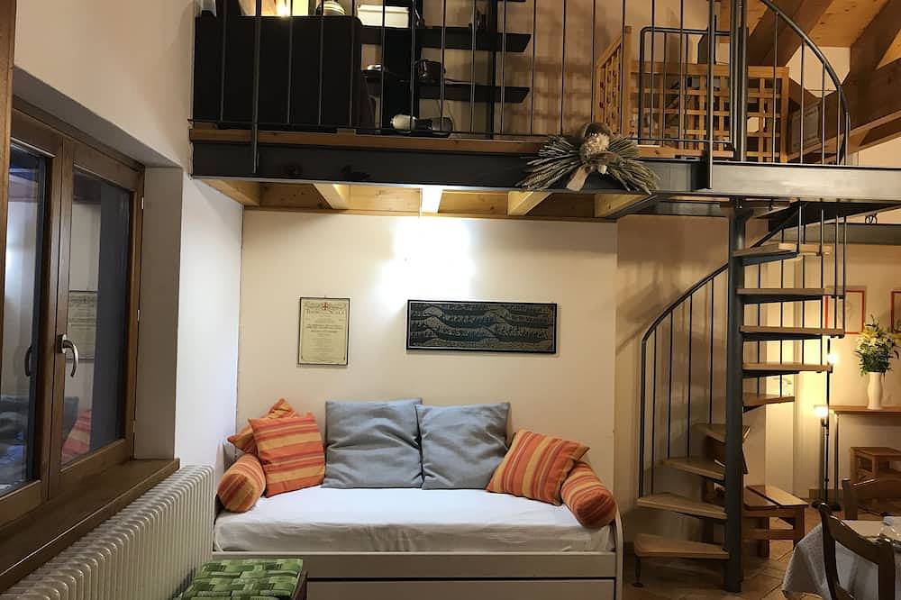 Le Papere apartment in Chalet di Cher in Montemezzo, Veltlin