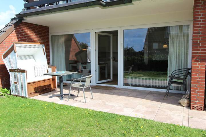 Ganze Wohnung, Wunderbar helle Erdgeschoss-Wohnung in hervorragender Lage in Wenningstedt in Nordfriesische Inseln (Schleswig-Holstein) (Schleswig-Holstein), Wenningstedt