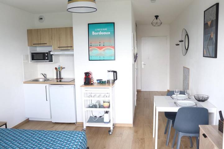 Gîte pour 2 personnes, avec balcon et vue à Cenon - 2