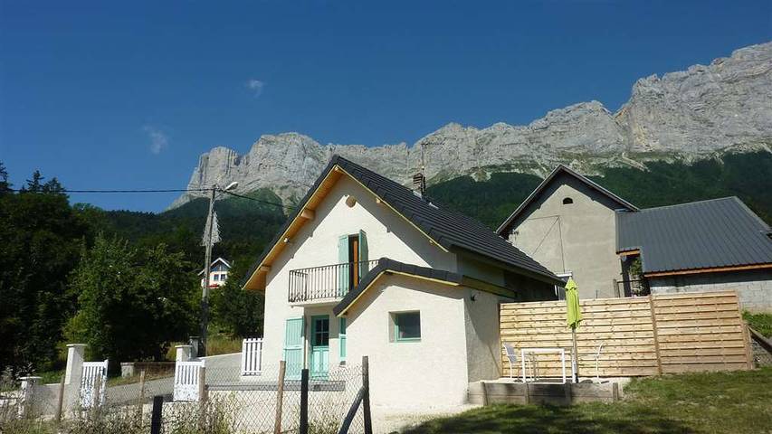 Gîte pour 2 personnes, avec Terrasse et Jardin
