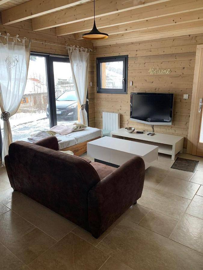Chalet pour 6 personnes, avec sauna ainsi que jardin et jacuzzi