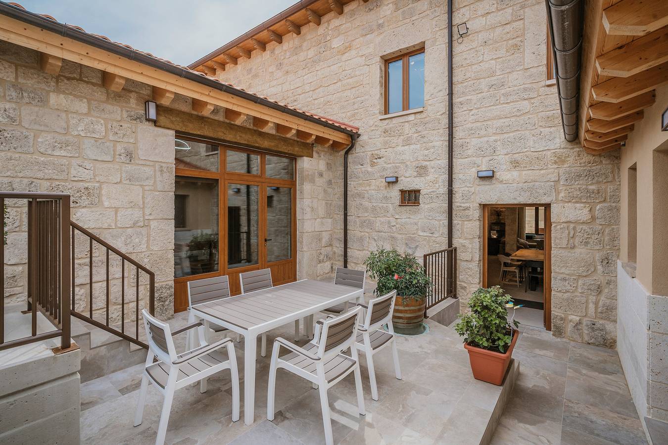 Casa Rural Vallehermoso in Los Balbases, Burgos Province