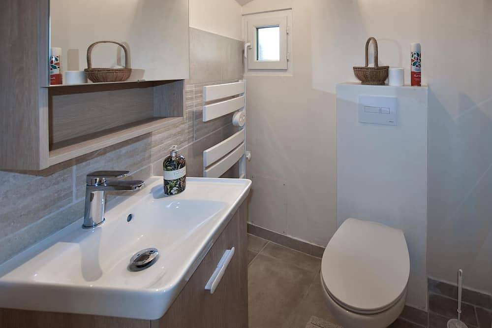 Hermosa casa de 1 dormitorio en Caromb in Caromb, Parque natural regional del Mont Ventoux