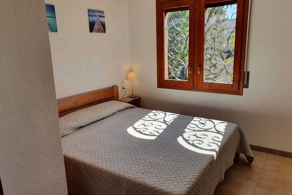 1 minute to the beach! Family-sized Garden and Bbq in Montroig, Costa Dorada