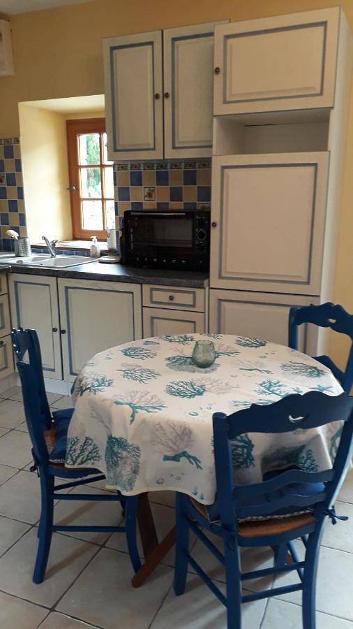 Location de vacances pour 3 personnes, avec jardin, animaux acceptés à Bégard - 2