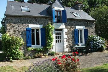 Gîte pour 2 personnes, avec jardin, animaux acceptés à Kerfourn