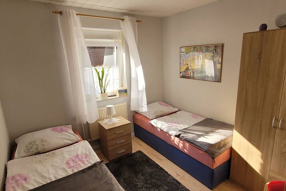 Ganze Wohnung, Ruhige, frisch renovierte Ferienwohnung in Papenburg, zentrumsnah in Papenburg, Emsland
