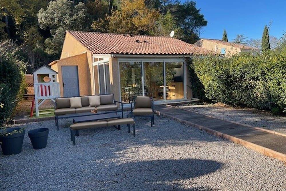 Maison de Vacances Cosy Pour 4 à 6 Personnes à Vidauban, à 30 Minutes de la mer in Vidauban, Draguignan region