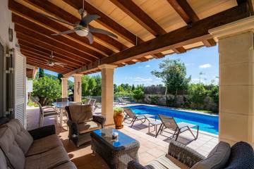 Villa in Crestatx, Sa Pobla für 6 