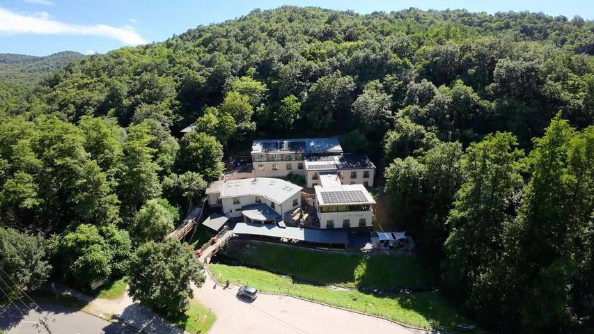 Hôtel pour 2 personnes, avec sauna ainsi que jardin et jacuzzi, animaux acceptés